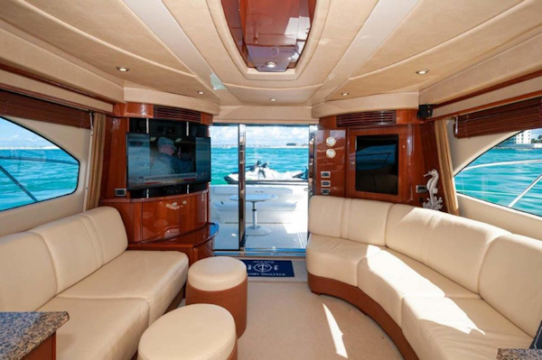 Sea Ray-Sedan Bridge 2007-Ruth Anne Destin-Florida-United States-Salon-3380070