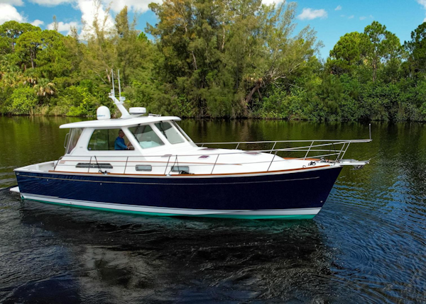 Sabre-42 Hard Top Express 2008-R Girl Stuart-Florida-United States-3407456