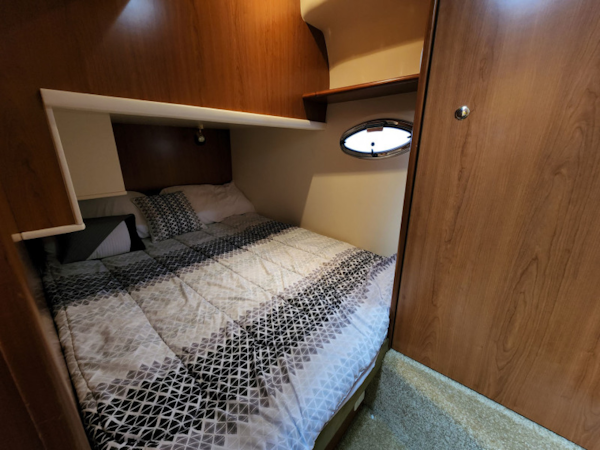 Silverton-Convertible 2008-To Adventure II Pompano Beach-Florida-United States-Mid Cabin Berth-3454942
