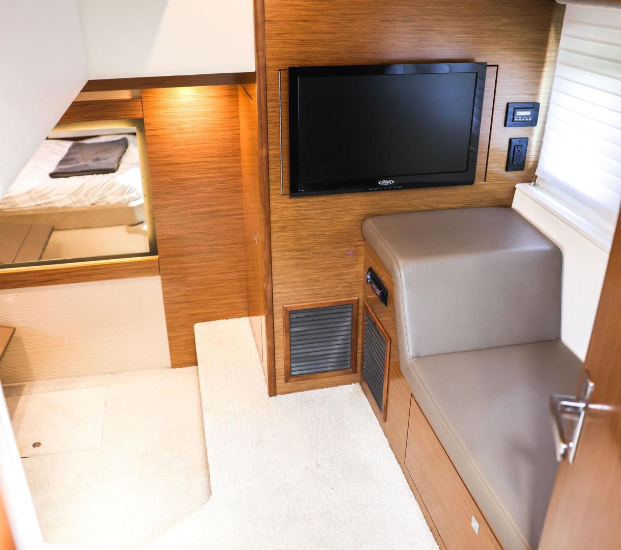 Cruisers Yachts-45 Cantius 2015-Bobbin and Weavin Cleveland-Ohio-United States-3459243 | Thumbnail
