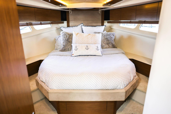 Cruisers Yachts-45 Cantius 2015-Bobbin and Weavin Cleveland-Ohio-United States-3459250
