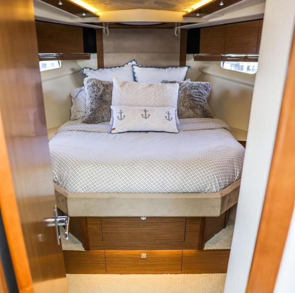 Cruisers Yachts-45 Cantius 2015-Bobbin and Weavin Cleveland-Ohio-United States-3459249