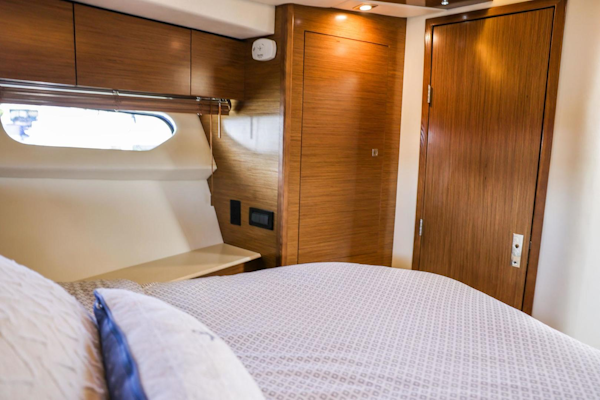 Cruisers Yachts-45 Cantius 2015-Bobbin and Weavin Cleveland-Ohio-United States-3459251