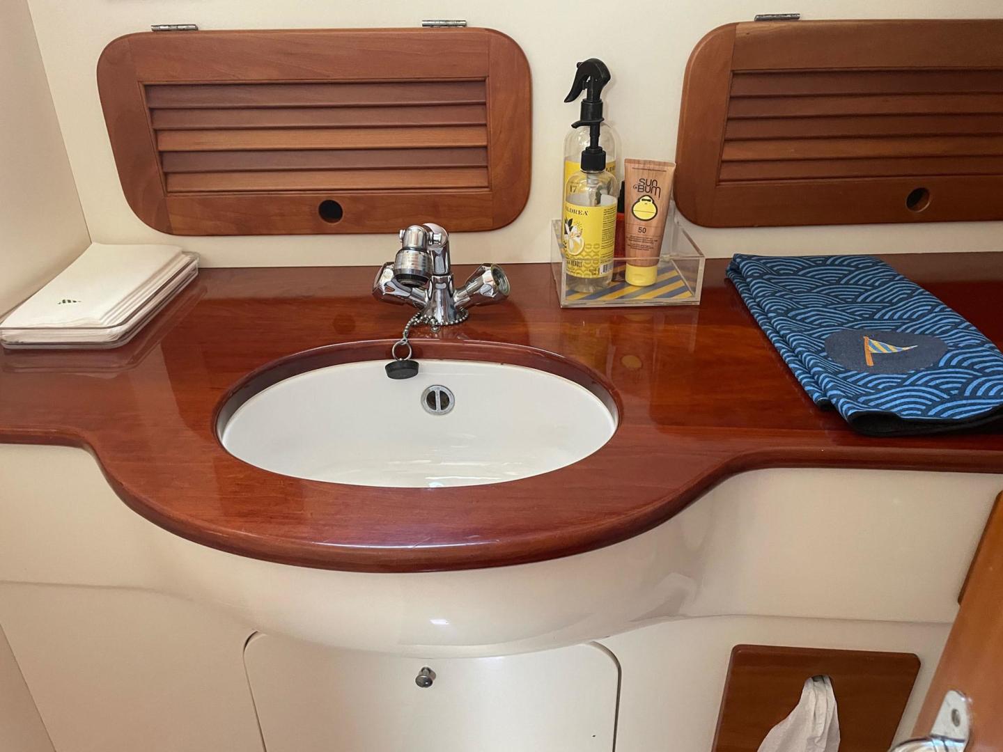 Hinckley-36 Picnic Boat EP 2002-LARK Stonington-Connecticut-United States-3461839 | Thumbnail