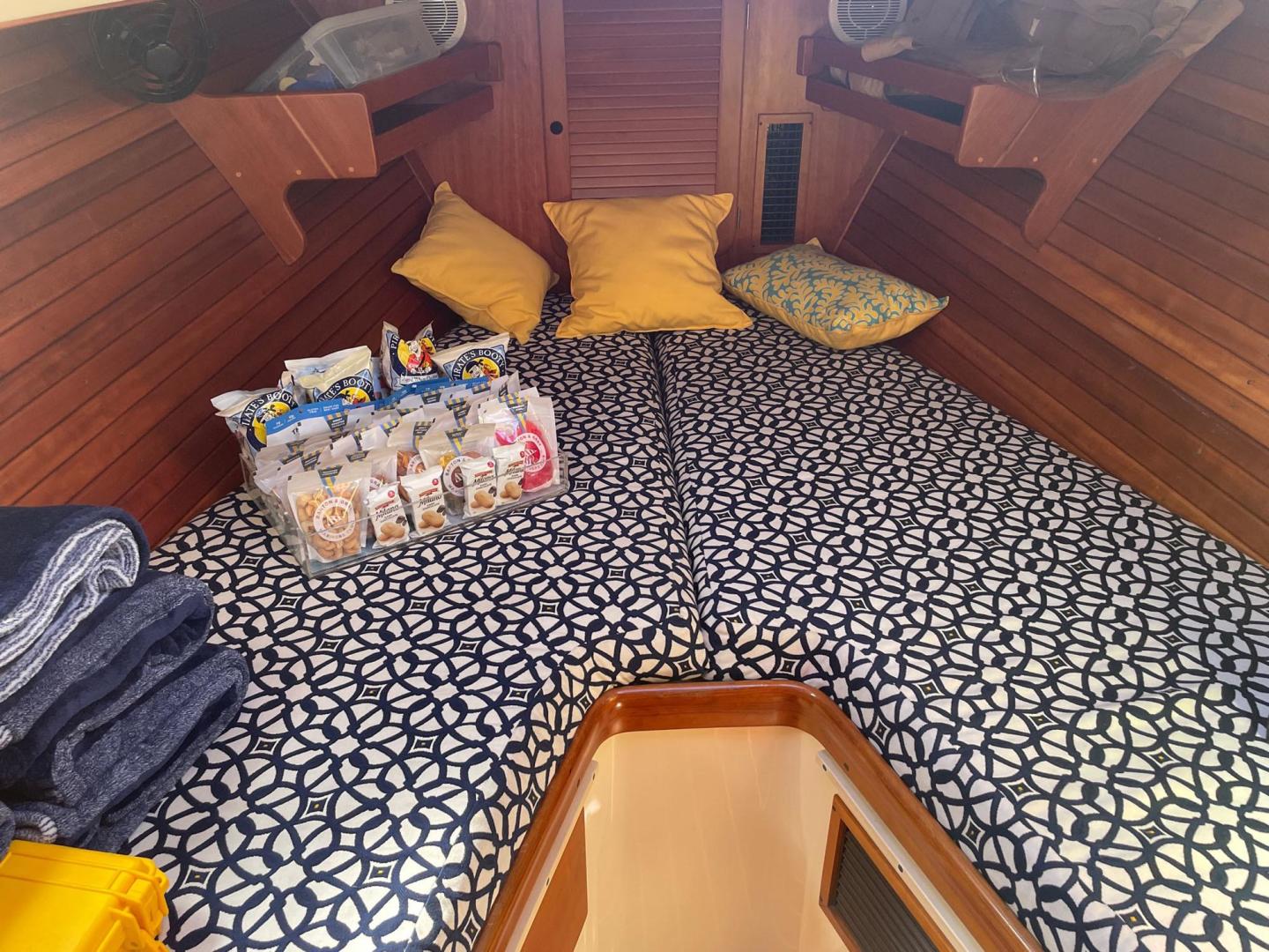Hinckley-36 Picnic Boat EP 2002-LARK Stonington-Connecticut-United States-3461837 | Thumbnail