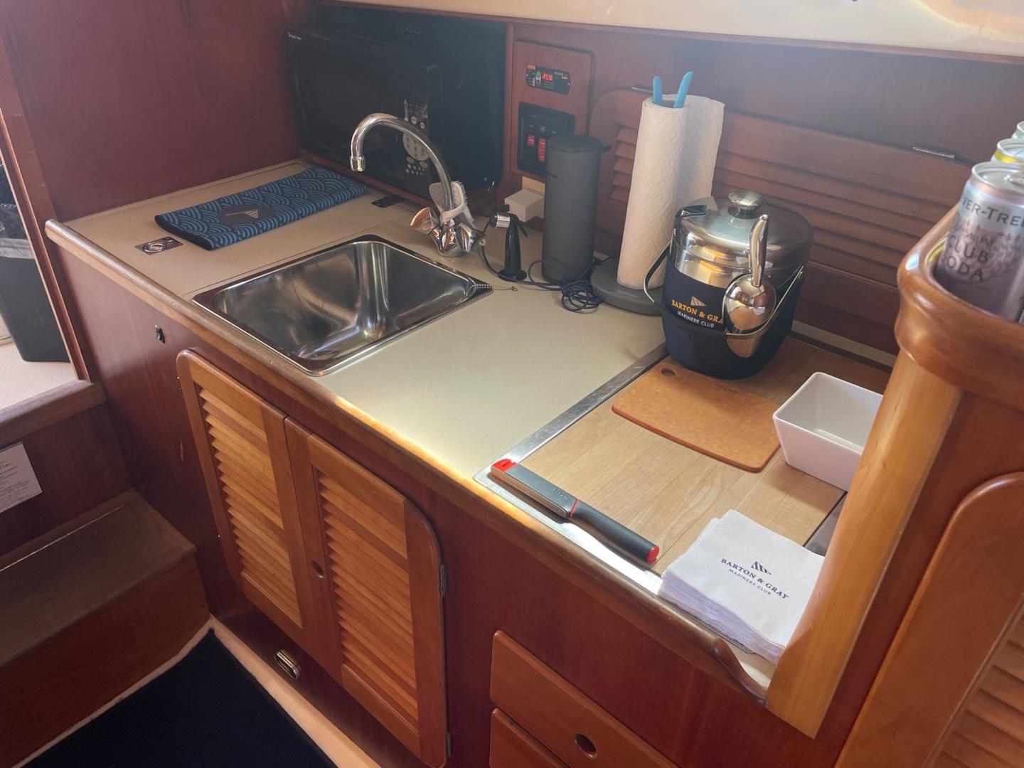 Hinckley-36 Picnic Boat EP 2002-LARK Stonington-Connecticut-United States-3461838 | Thumbnail