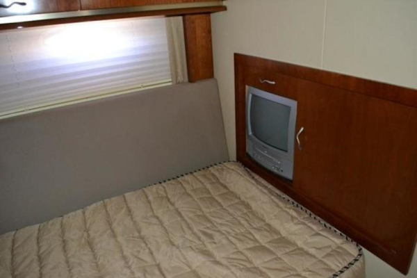 Sea Ray-550 Sedan Bridge 2005-Blood Money Saint Augustine-Florida-United States-VIP Stateroom-3467191