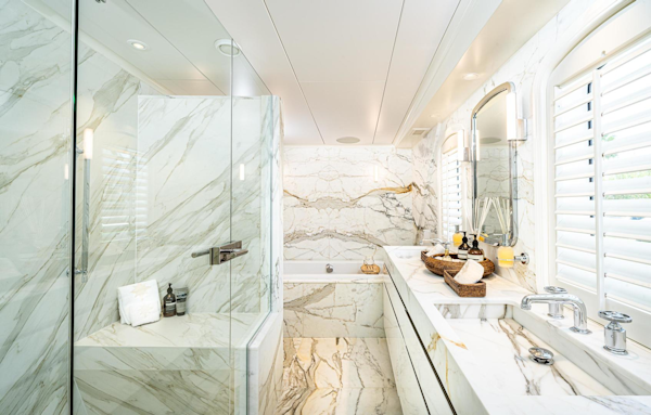 Anastassiades & Tsortanides 1970-ASTERIA Capetown-South Africa-Owner En Suite Head-3580142