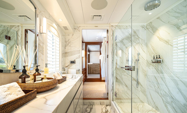 Anastassiades & Tsortanides 1970-ASTERIA Capetown-South Africa-Owner En Suite Head-3580144