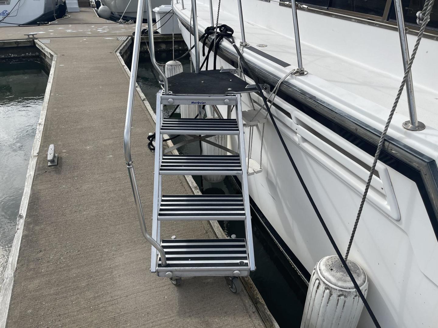 Jefferson-42 Viscount Sundeck 1992-Larimar Mount Pleasant-South Carolina-United States-3496337 | Thumbnail