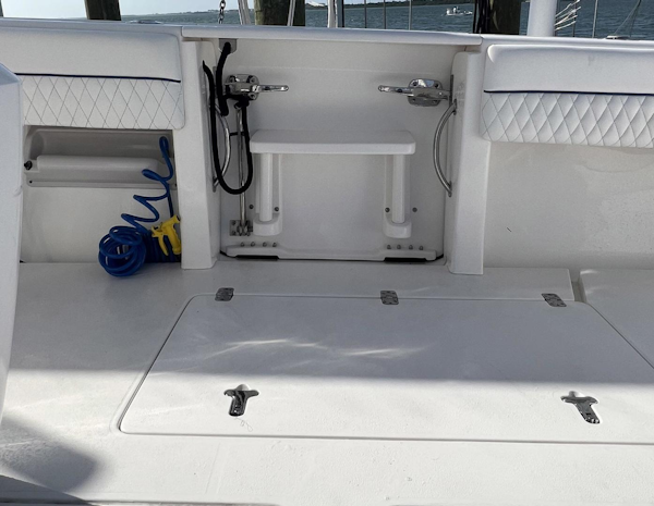 Intrepid-350 CC 2013 -Saint Petersburg-Florida-United States-3537036