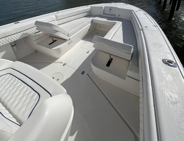 Intrepid-350 CC 2013 -Saint Petersburg-Florida-United States-3537010