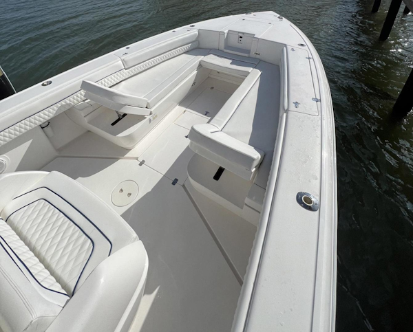 Intrepid-350 CC 2013 -Saint Petersburg-Florida-United States-3537009