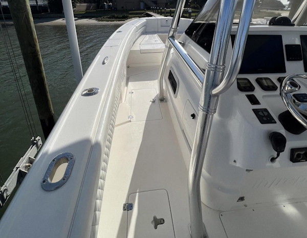 Intrepid-350 CC 2013 -Saint Petersburg-Florida-United States-3537019