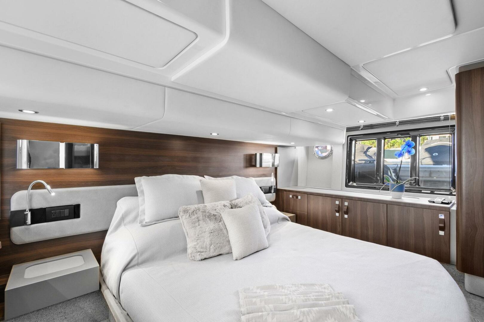 Azimut-Flybridge 2019-AT LAST North Palm Beach-Florida-United States-5129630 | Thumbnail