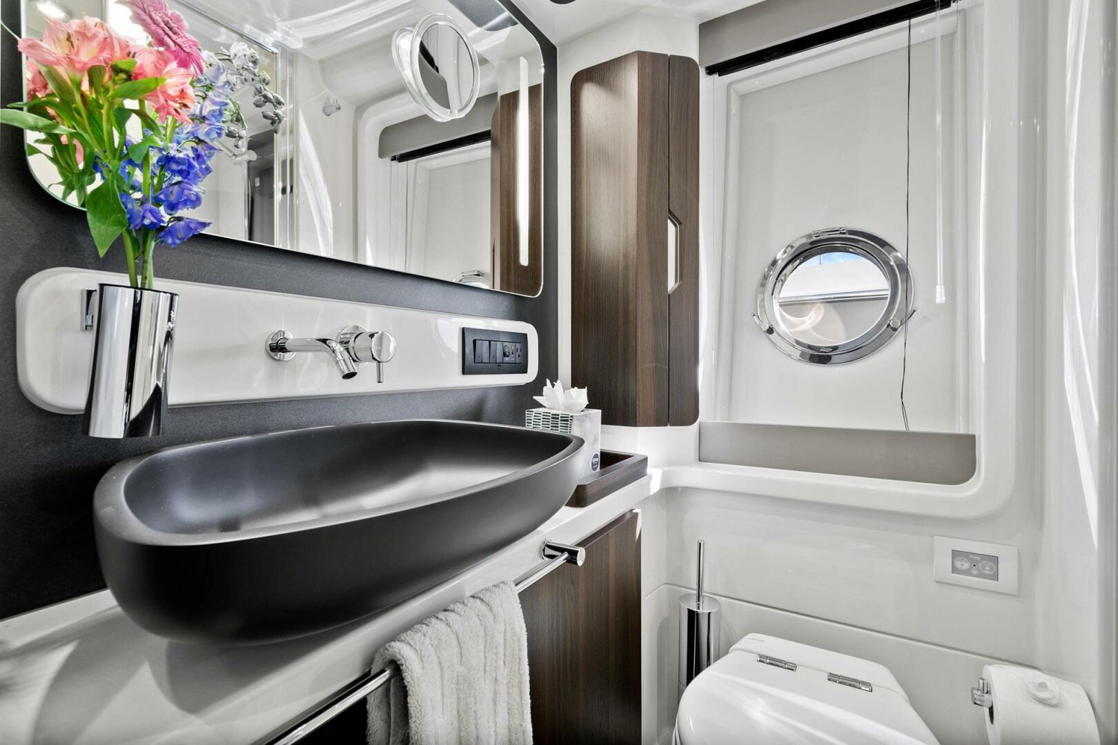 Azimut-Flybridge 2019-AT LAST North Palm Beach-Florida-United States-5129634 | Thumbnail