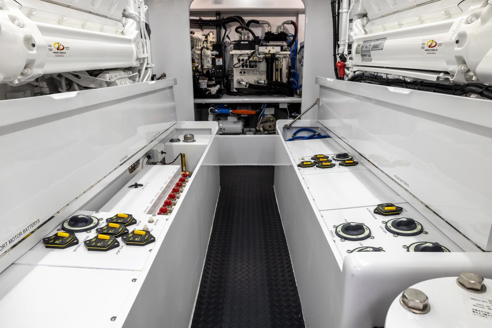 F&S-61 Hardtop Express Sportfish 2020 -Palm Beach-Florida-United States-3525715 | Thumbnail