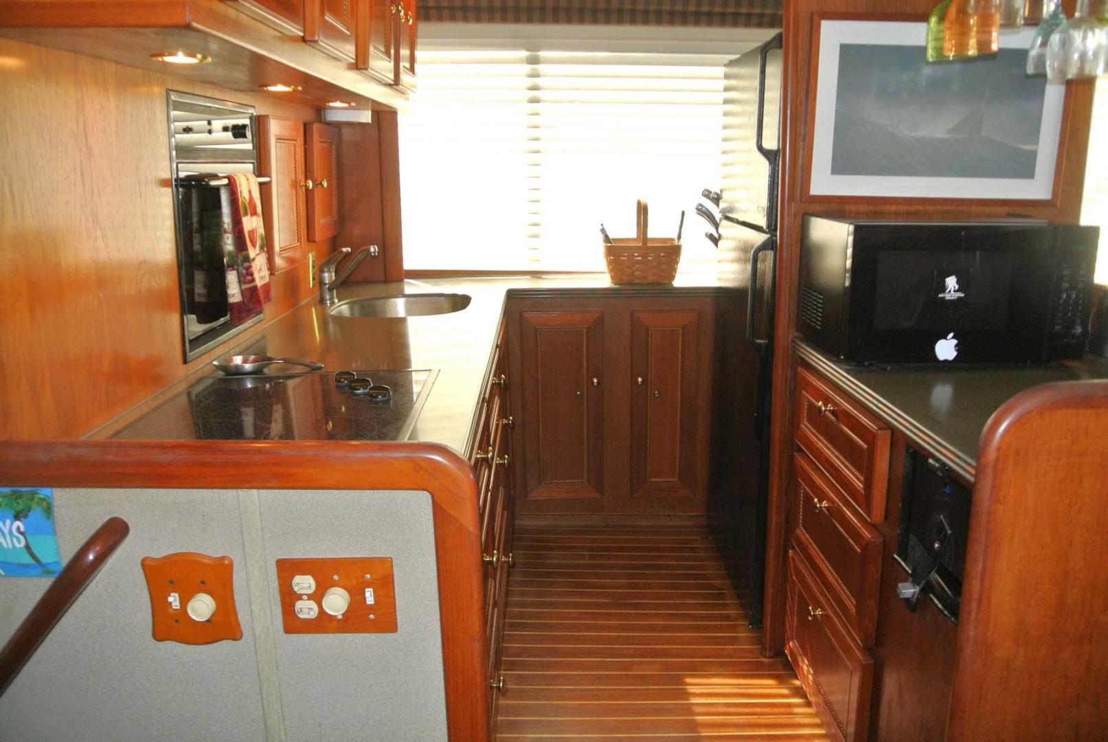 Hatteras-Convertible 1983-B.F.B. Key West-Florida-United States-3534688 | Thumbnail