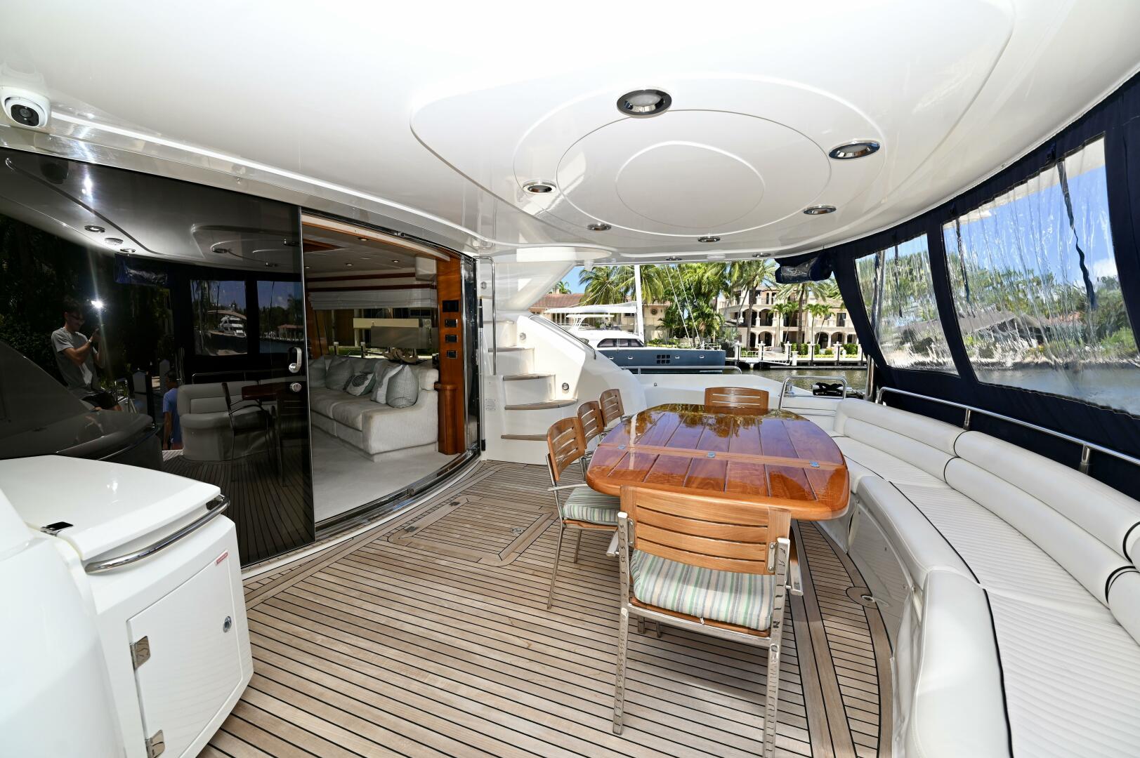 Sunseeker-Yacht 2005-Bella Fort Lauderdale-Florida-United States-Bella  Aft Cockpit-5421287 | Thumbnail