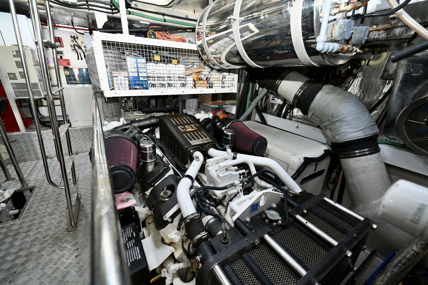 Sunseeker-Yacht 2005-Bella Fort Lauderdale-Florida-United States-Bella  Engine Room Detail-5421348 | Thumbnail
