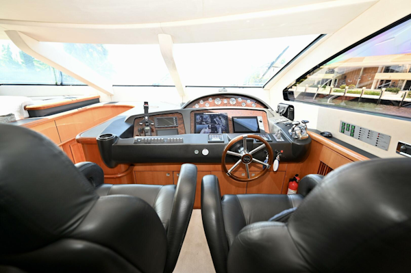 Sunseeker-Yacht 2005-Bella Fort Lauderdale-Florida-United States-Bella  Lower Helm-5421300