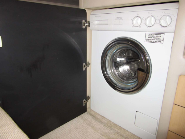 Sea Ray-480 Sedan Bridge 2000-LAST TANGO Saint Petersburg-Florida-United States-Washer and Dryer-3557288
