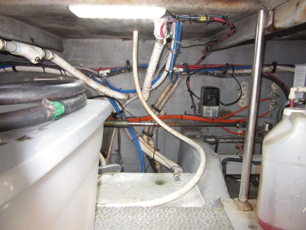 Sea Ray-480 Sedan Bridge 2000-LAST TANGO Saint Petersburg-Florida-United States-Engine Room Aft-3557319