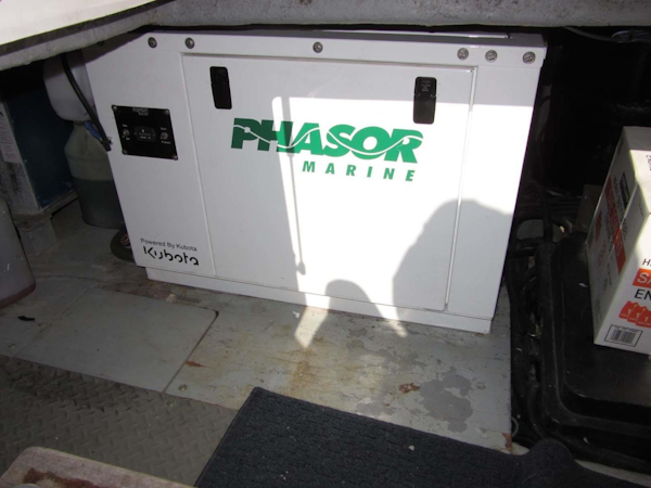 Sea Ray-480 Sedan Bridge 2000-LAST TANGO Saint Petersburg-Florida-United States-Phasor Generator-3557325