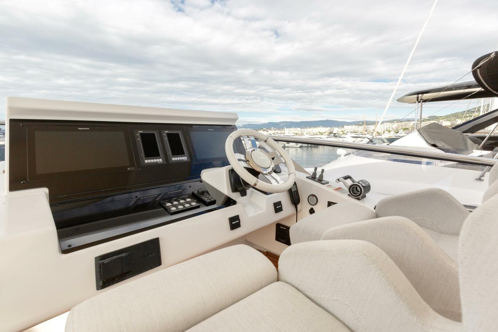 Azimut-72 Flybridge 2020-Solstice Cannes-France-3968878 | Thumbnail