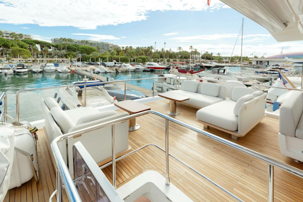 Azimut-72 Flybridge 2020-Solstice Cannes-France-3968854