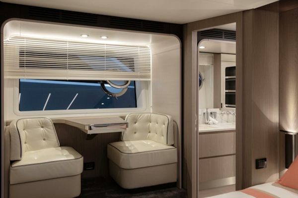 Azimut-72 Flybridge 2020-Solstice Cannes-France-3968905