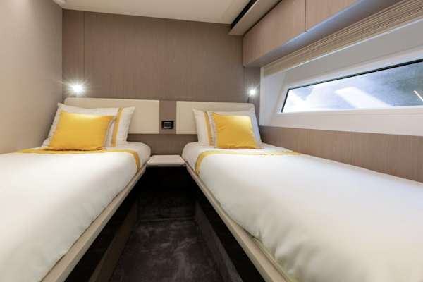 Azimut-72 Flybridge 2020-Solstice Cannes-France-3968912