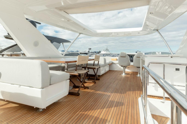 Azimut-72 Flybridge 2020-Solstice Cannes-France-3968862
