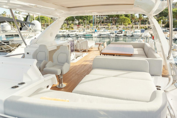 Azimut-72 Flybridge 2020-Solstice Cannes-France-3968877