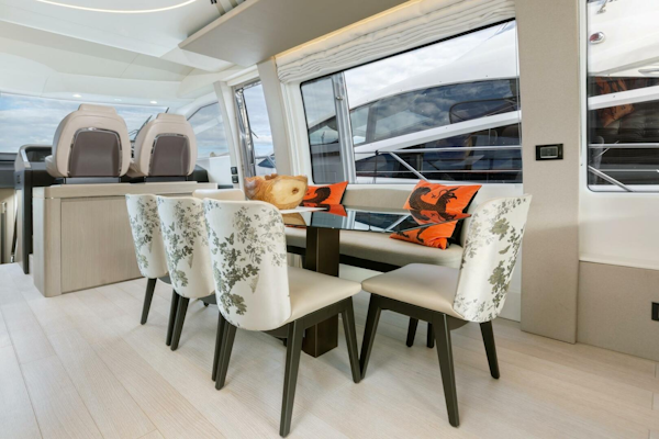 Azimut-72 Flybridge 2020-Solstice Cannes-France-3968897