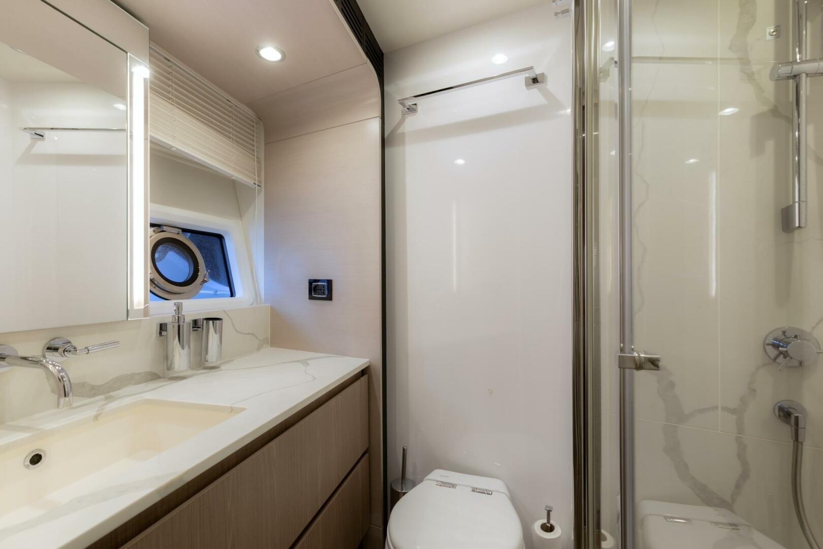 Azimut-72 Flybridge 2020-Solstice Cannes-France-3968909 | Thumbnail
