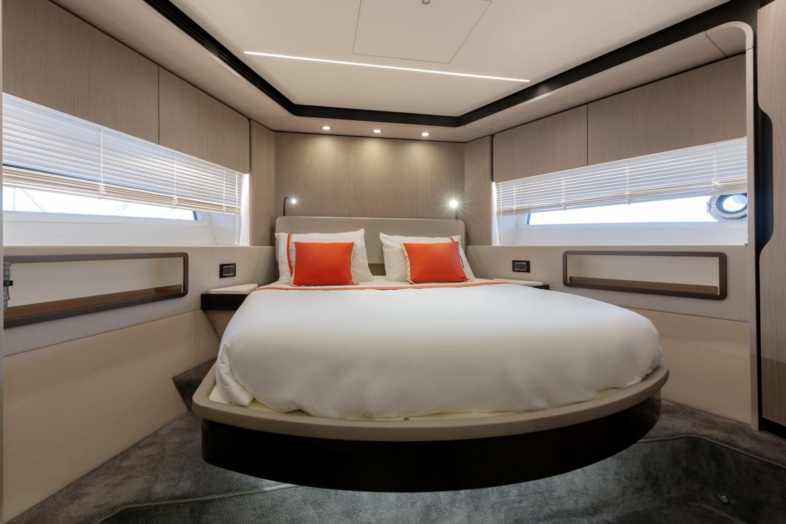 Azimut-72 Flybridge 2020-Solstice Cannes-France-3968908 | Thumbnail