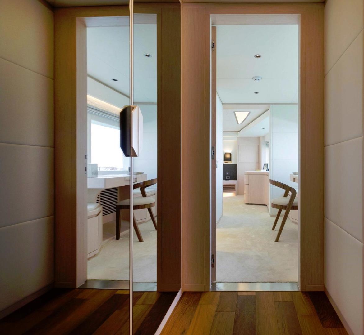 Gulf Craft-Majesty 100 2022-Ocean View Miami-Florida-United States-3590539 | Thumbnail