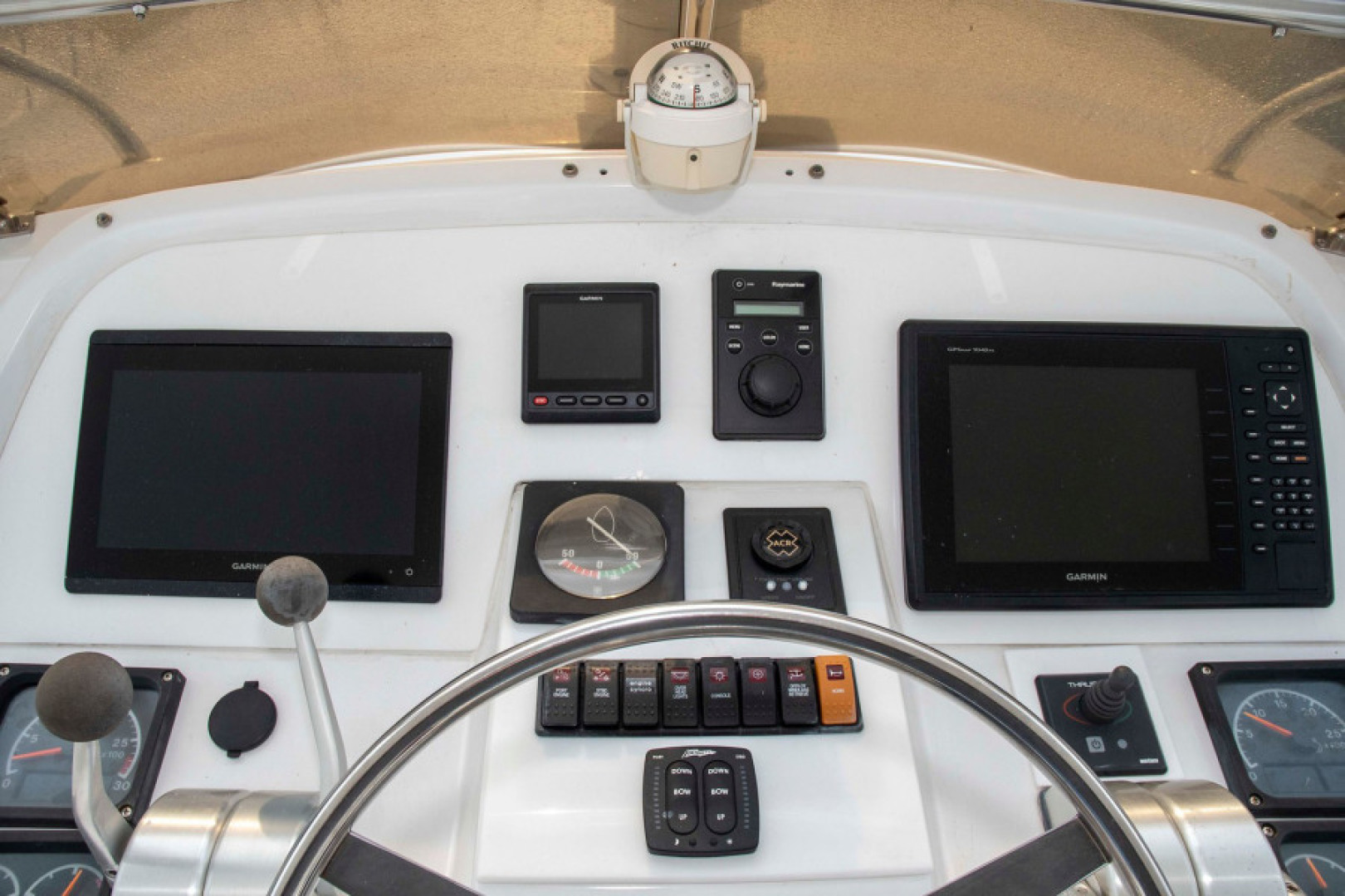 Monte Fino-65 Flybridge 1996-KIKI Mount Pleasant-South Carolina-United States-Helm Electronics-3599292 | Thumbnail