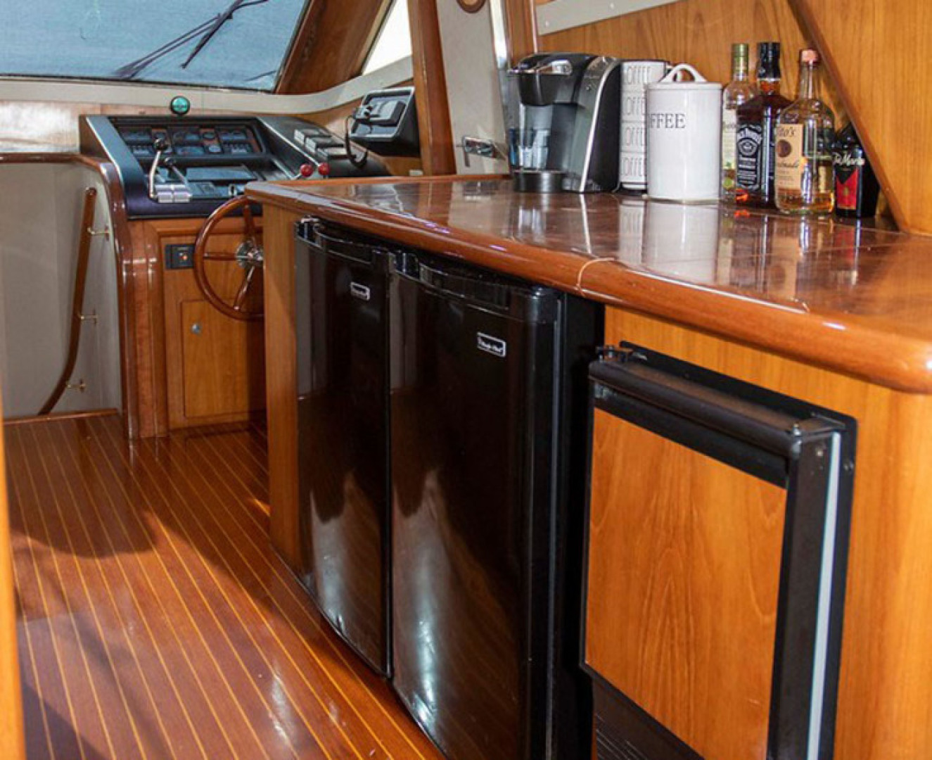 Monte Fino-65 Flybridge 1996-KIKI Mount Pleasant-South Carolina-United States-2 Magic Chef Under Counter Refrigerators in Wet Bar-3599230 | Thumbnail