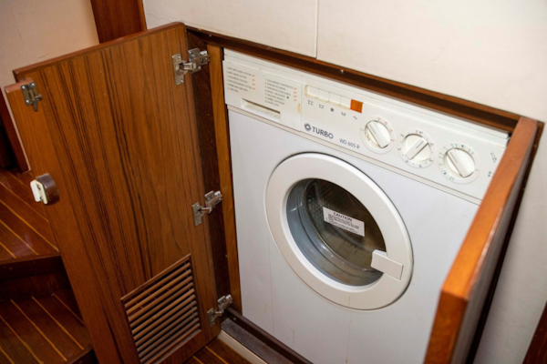 Monte Fino-65 Flybridge 1996-KIKI Mount Pleasant-South Carolina-United States-Washer and Dryer-3599213