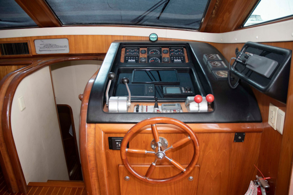 Monte Fino-65 Flybridge 1996-KIKI Mount Pleasant-South Carolina-United States-Lower Helm-3599248
