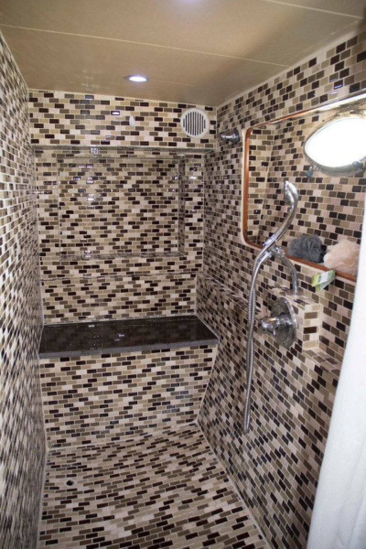 Monte Fino-65 Flybridge 1996-KIKI Mount Pleasant-South Carolina-United States-Master Shower-3599218 | Thumbnail