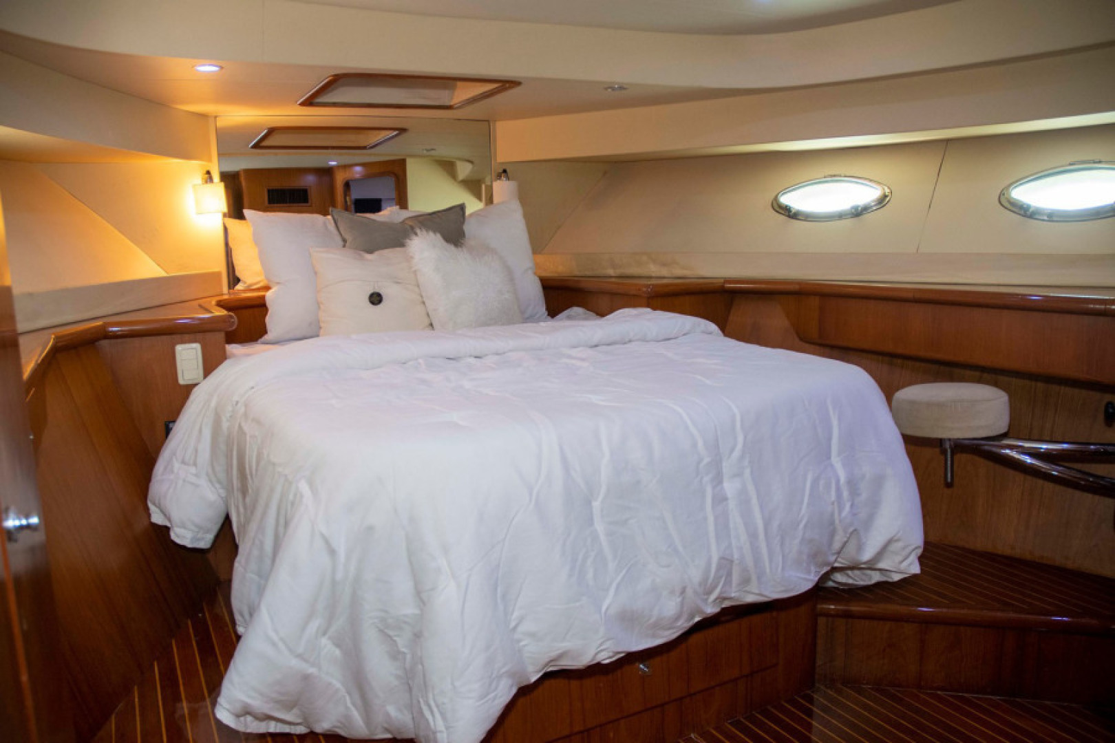 Monte Fino-65 Flybridge 1996-KIKI Mount Pleasant-South Carolina-United States-VIP Stateroom-3599270 | Thumbnail