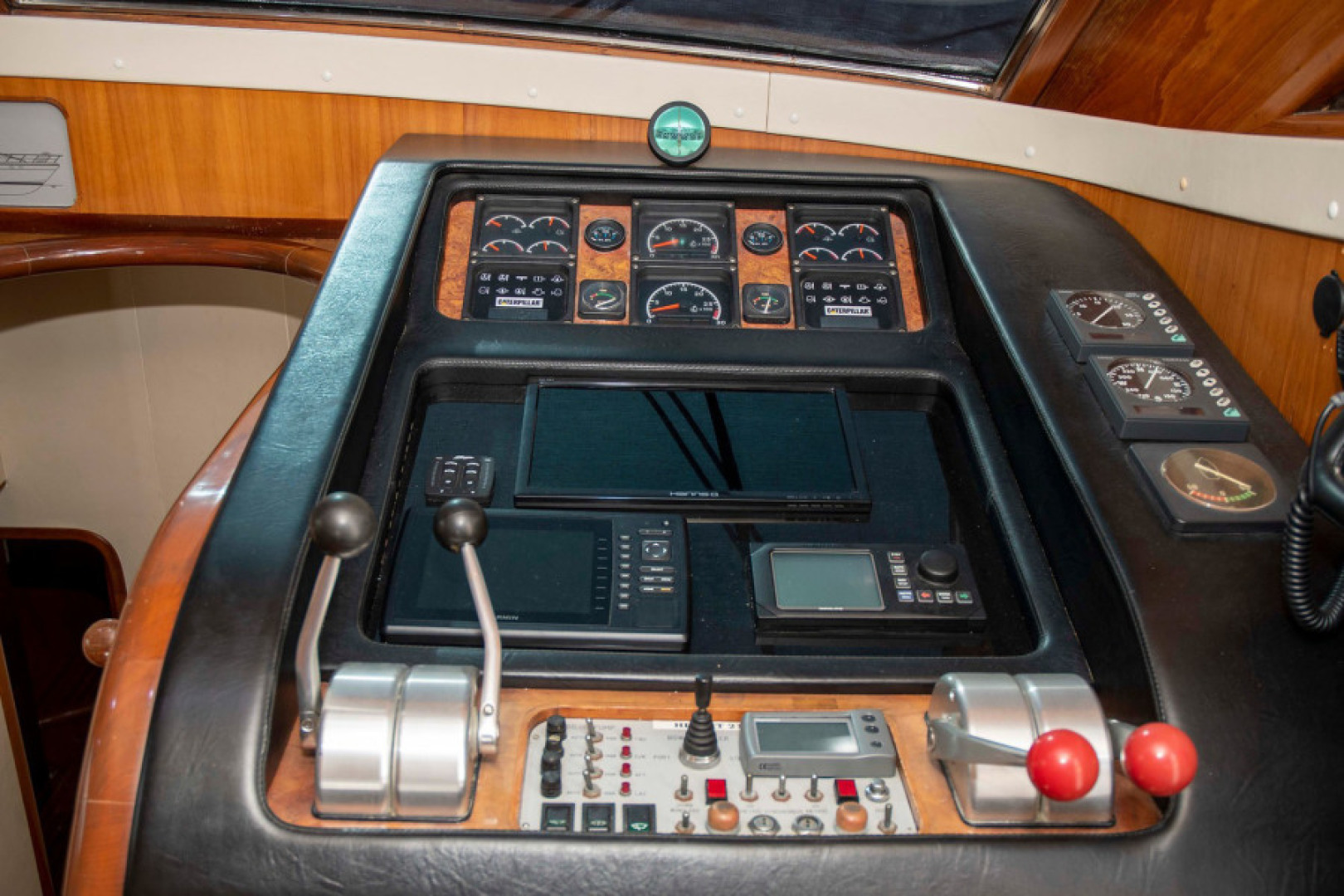 Monte Fino-65 Flybridge 1996-KIKI Mount Pleasant-South Carolina-United States-Helm Electronics-3599244 | Thumbnail