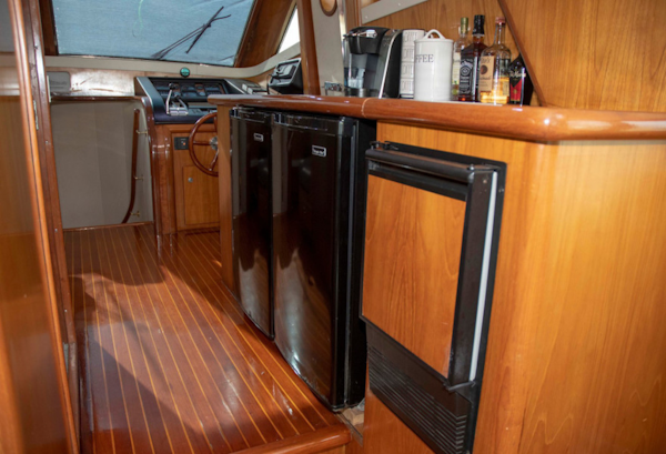 Monte Fino-65 Flybridge 1996-KIKI Mount Pleasant-South Carolina-United States-Galley Starboard Forward-3599221