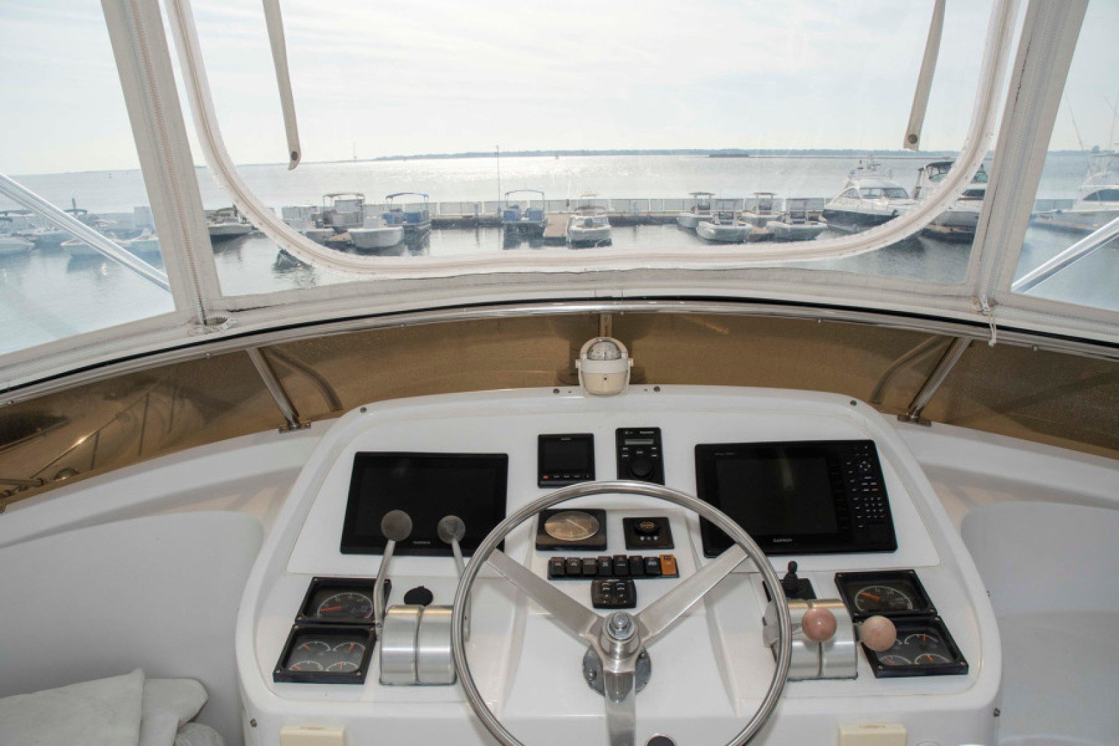 Monte Fino-65 Flybridge 1996-KIKI Mount Pleasant-South Carolina-United States-Flybridge Helm-3599291 | Thumbnail