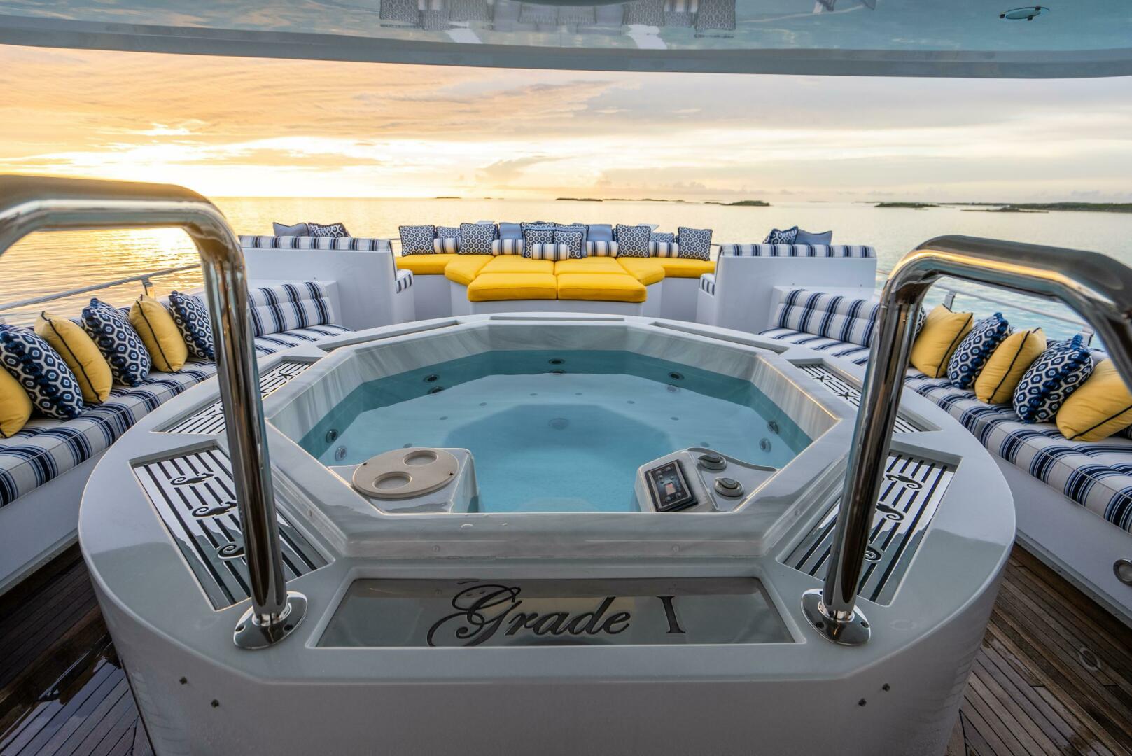 Christensen-Tri-deck Motoryacht 1995-GRADE I Fort Lauderdale-Florida-United States-SUNDECK HOT TUB-5569541 | Thumbnail