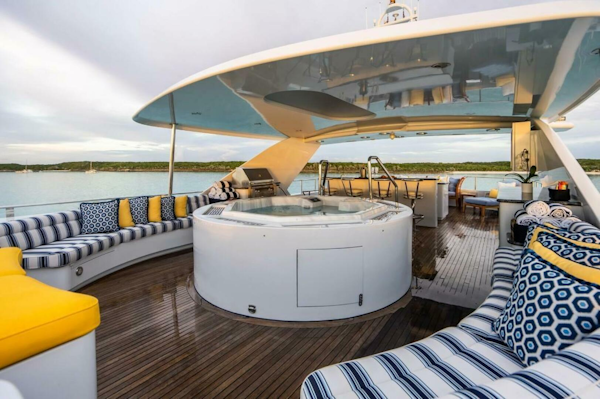 Christensen-Tri-deck Motoryacht 1995-GRADE I Fort Lauderdale-Florida-United States-SUNDECK HOT TUB-5569542