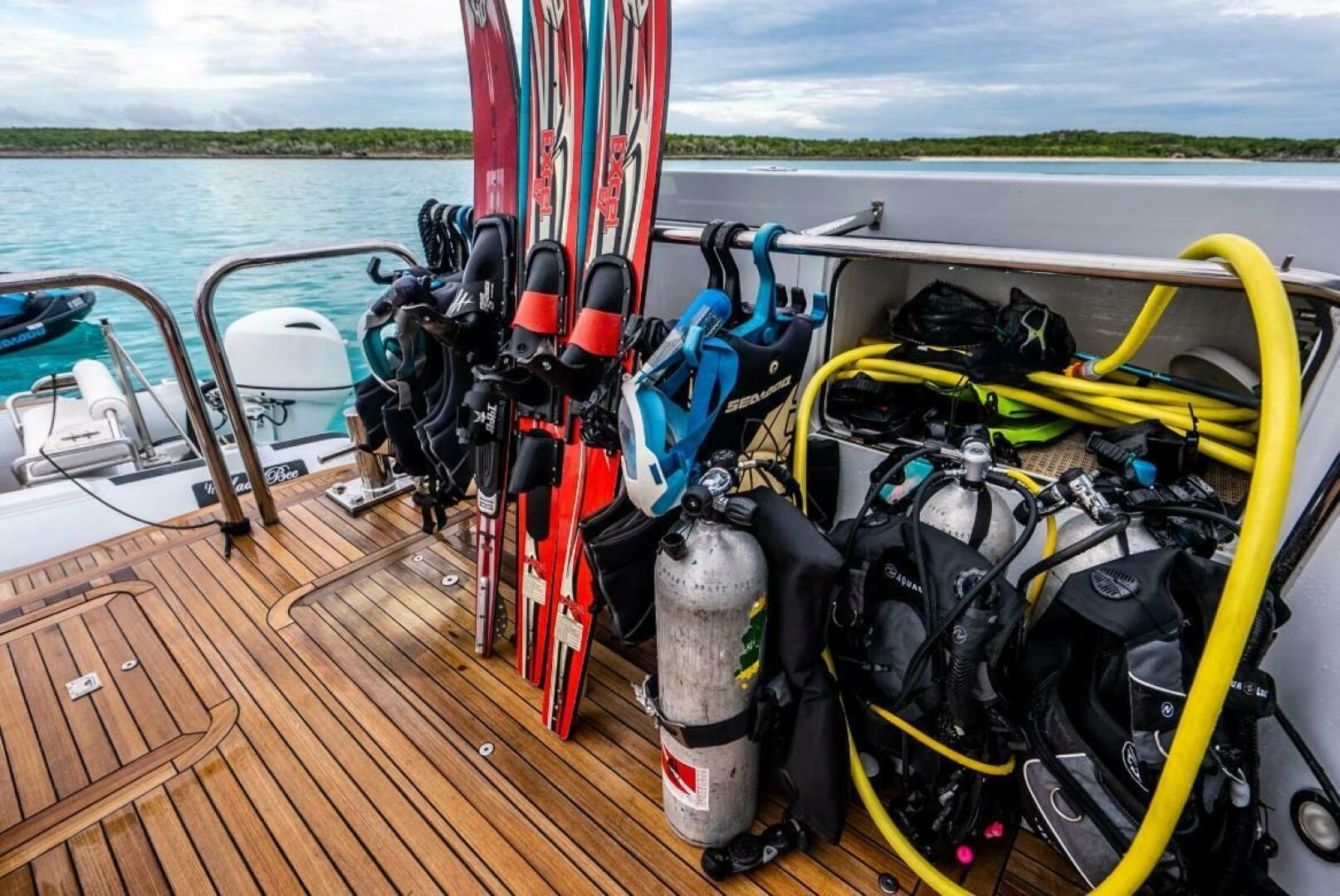 Christensen-Tri-deck Motoryacht 1995-GRADE I Fort Lauderdale-Florida-United States-SWIM PLATFORM-5569553 | Thumbnail